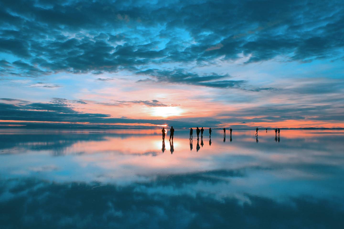 Reiseziel Amerika, Bolivien Salar de Uyuni bei Sonnenaufgang Reiseziel Amerika, Bolivien Salar de Uyuni bei Sonnenaufgang
