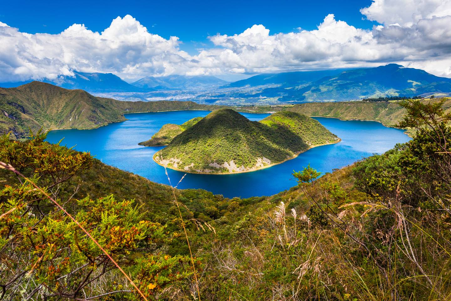 Reiseziel Südamerika, Ecuador, Lagune im Cuicocha Reiseziel Südamerika, Ecuador, Lagune im Cuicocha