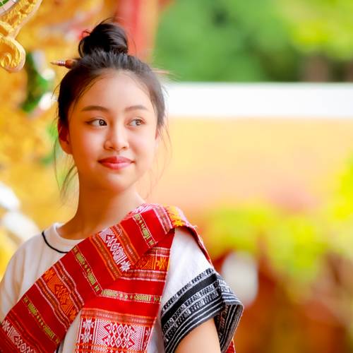 Thailändischer Teenager 