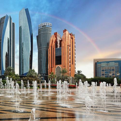 Abu Dhabi am Abend