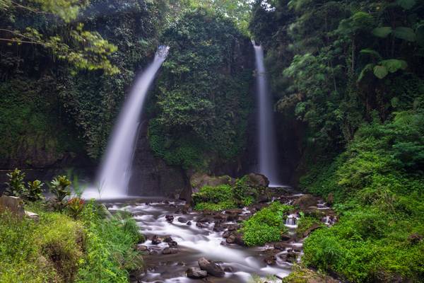 Reiseziel Asien Indonesien, Java, Zwillingswasserfälle Reiseziel Asien Indonesien, Java, Zwillingswasserfälle