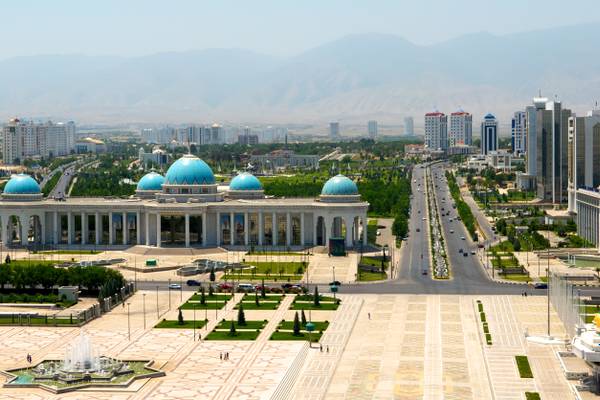 Reiseziel Zentralasien, Turkmenistan, Ashgabat, Präsidentenpalast