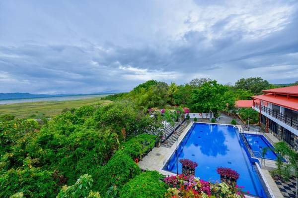 Sri Lanka, Udawalawa, Centauria Wild, Pool