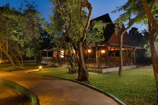 Sri Lanka Dambulla, Occidental Paradise, Aussenansicht