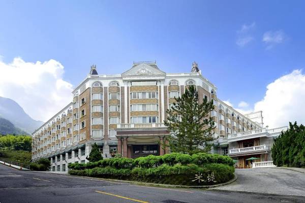 Le Midi Hotel Lugu