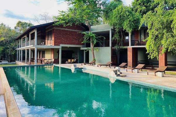 Sri Lanka, Sigiriya, Ehalagala Lake Resort, Swimming Pool