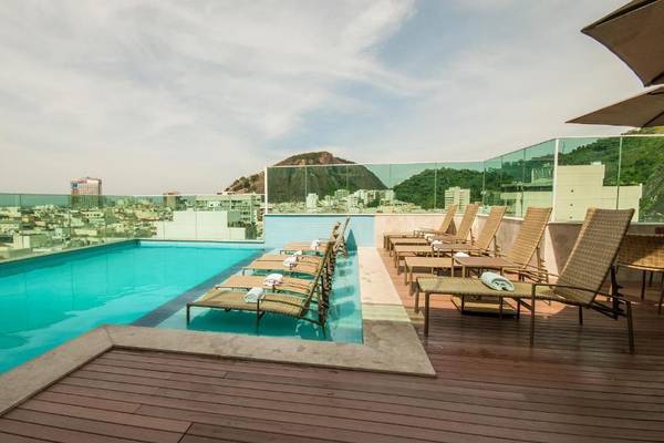 Brasilien, Americas Copacabana, Außenpool