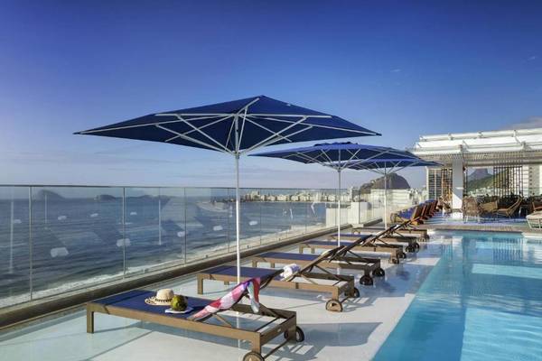 Brasilien-Rio-Novotel-Dachterasse mit Pool