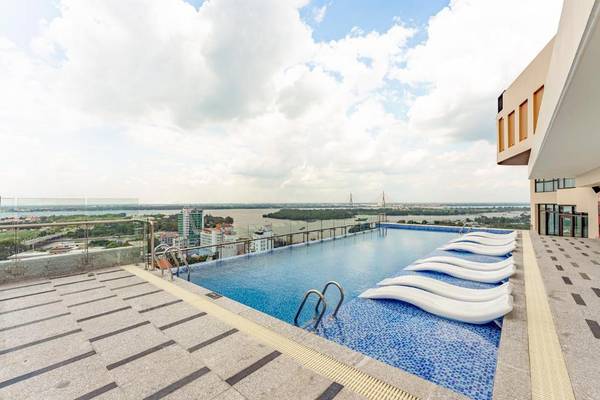 Vietnam, Can Tho, Charmant Suites Hotel, Pool