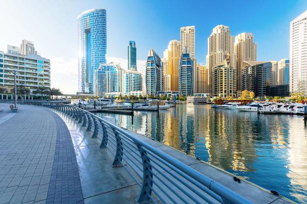 Vereinigte Arabische Emirate, Dubai, Marina am Tag