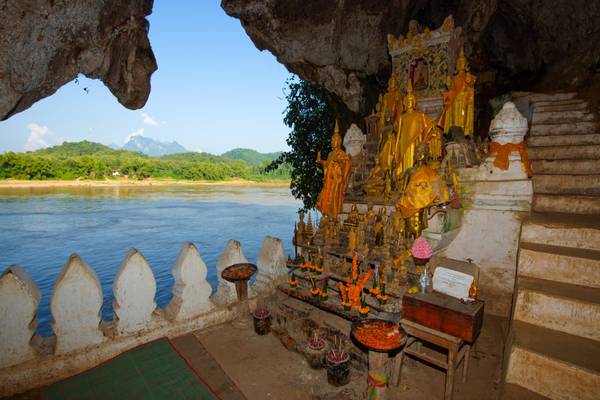 Laos, Pak-Ou-Höhlen am Mekong