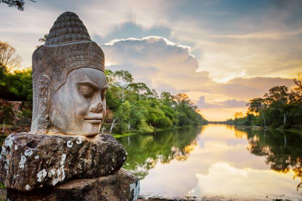 Stein Gesicht Asura des Angkor Thom in Siem Reap