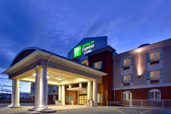 Kanada, Hinton, Holiday Inn Express Hotel & Suites Hinton, Aussenansicht