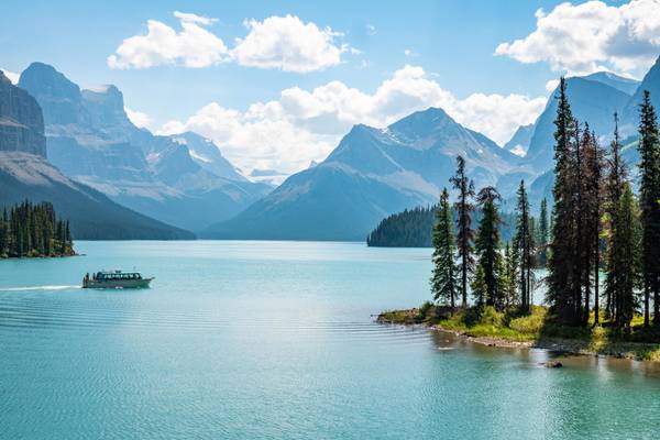 Wesdt-Kanada,  der Maligne Lake