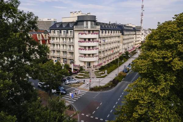 Außenansicht, Hotel Drei Inseln