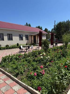 Kasachstan, Altyn-Emel-Nationalpark, Gästehaus Comfort, Aussenansicht