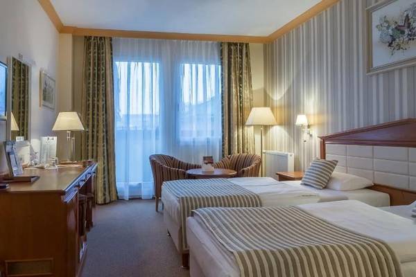 Zimmerbeispiel, Ensana Butterfly Health Spa Hotel