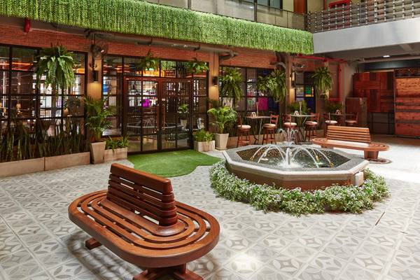 W22 by Burasari Innenhof