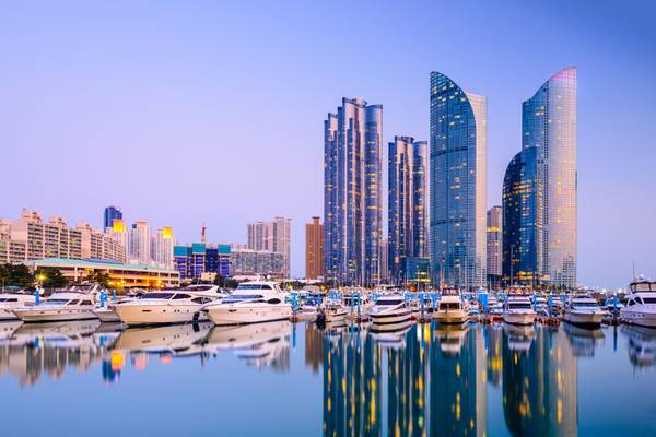 Südkorea, Busan, Blick auf den Hafen