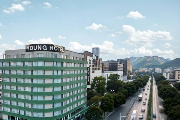 YOUNG Hotel