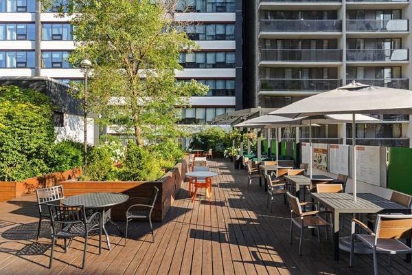 Kanada, Toronto, Holiday Inn Downtown Centre Toronto, Terrasse