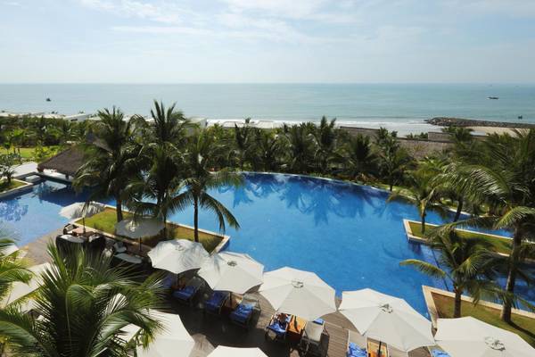 The Cliff Resort Pool