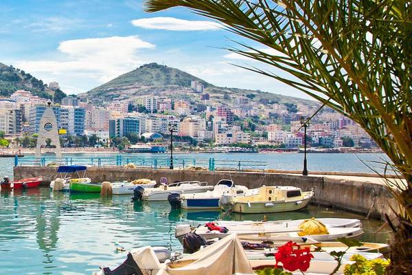 Saranda's port am Ionischen Meer, Albanien