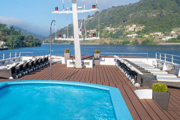 Douro Queen Sonnendeck Pool