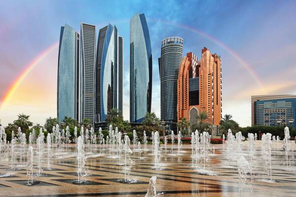 AE_Abu-Dhabi_Abends_GI-1470155393