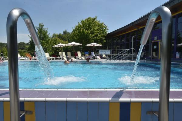 D09F01_Silber_Therme_Warmbad_02