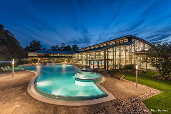 D99K01_AussenansichtTherme_03