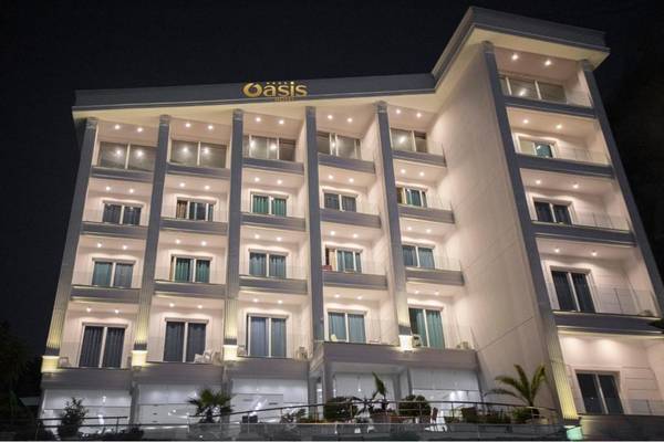 Hotel Oasis Außenansicht