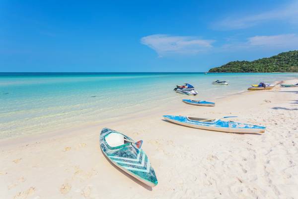 Phu Quoc Strand mit Kajaks