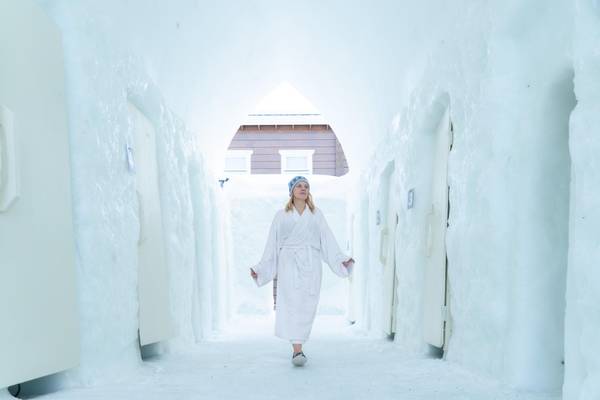 Schneesauna im ArcticSnow Hotel