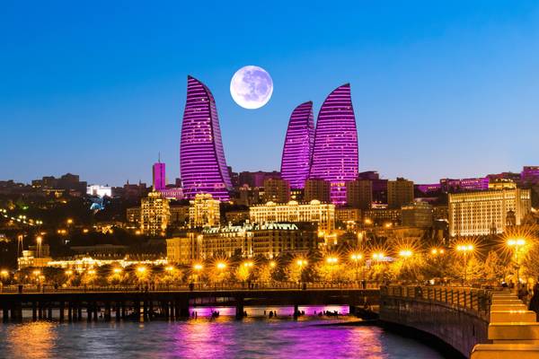 Aserbaidschan, Baku, Flammentürme