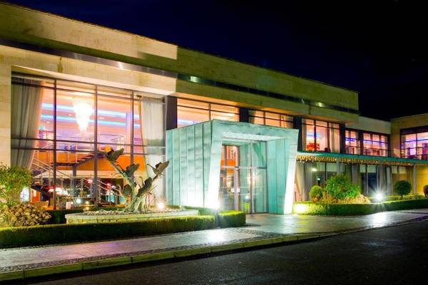 Moyvalley Hotel & Golf Resort Außenansicht