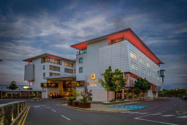 Clayton Hotel Galway Außenansicht