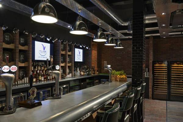 Village Hotel Edinburgh Bar